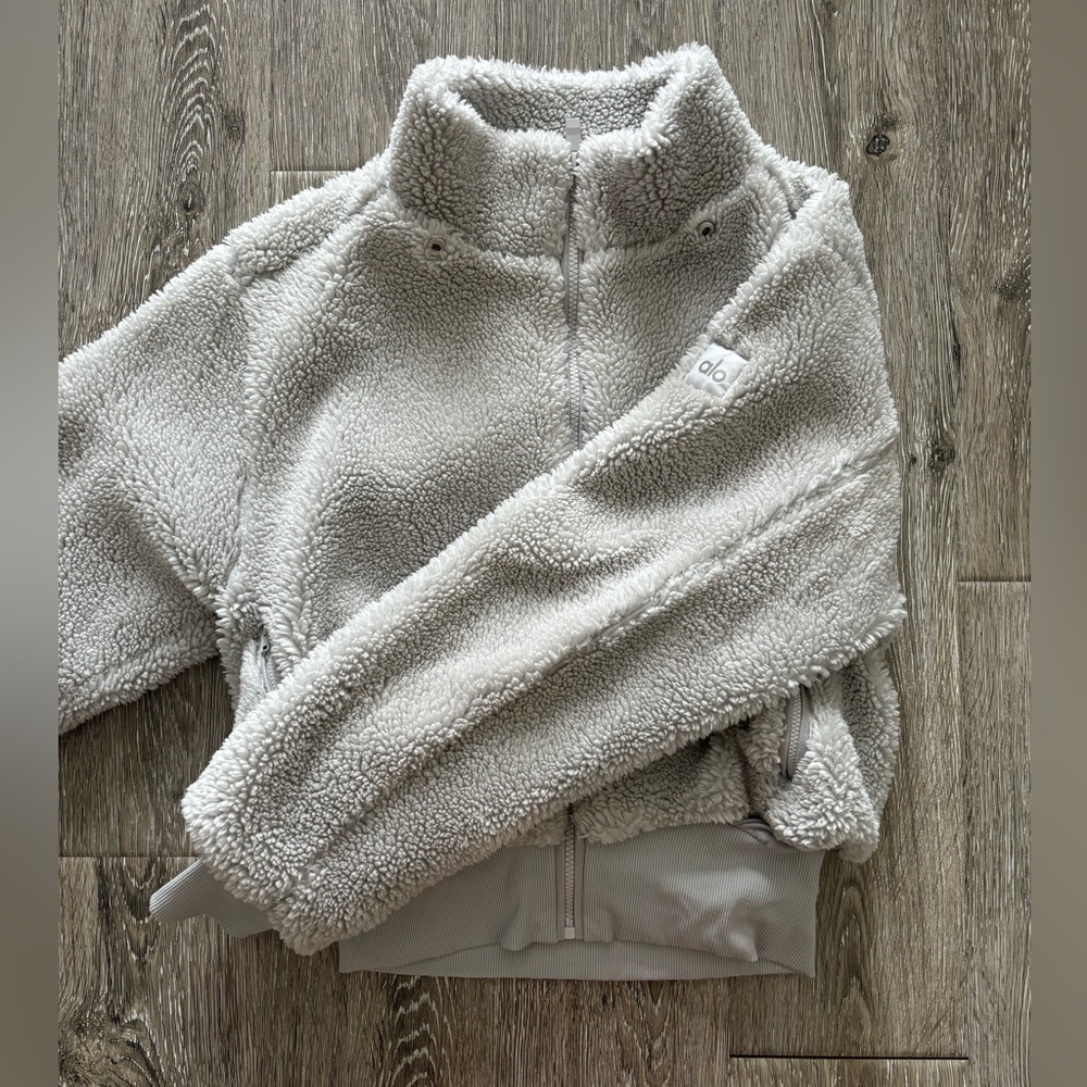 ALO FOXY SHERPA JACKET